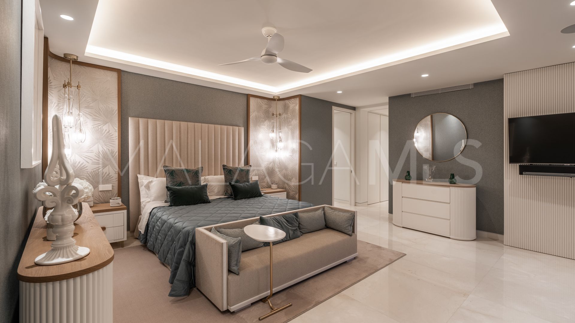 For sale Puente Romano 6 bedrooms duplex penthouse