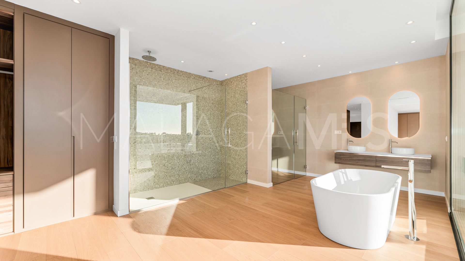 Villa for sale in Paraiso Alto