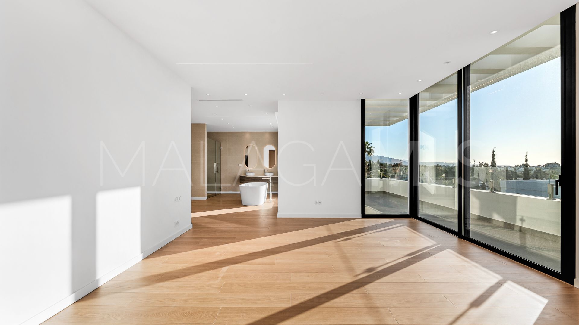 Villa for sale in Paraiso Alto