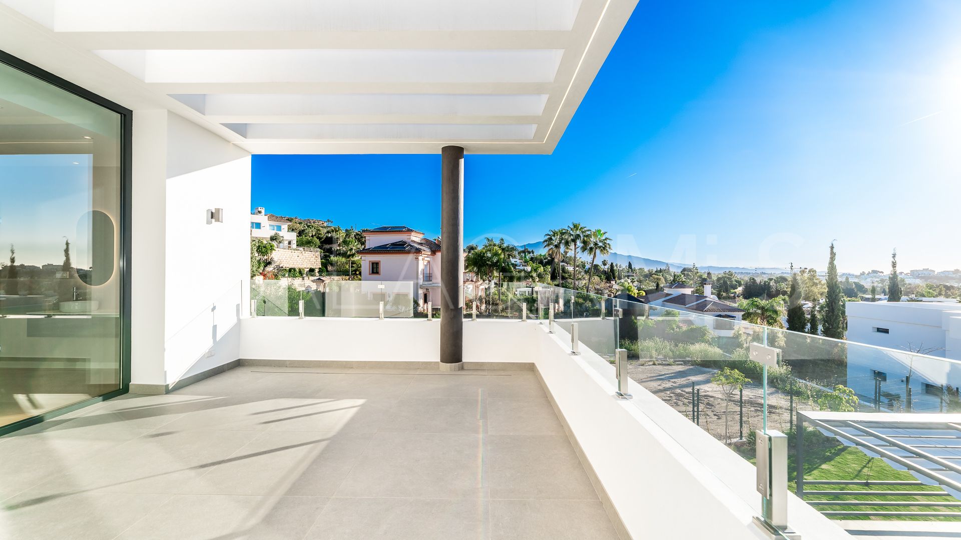 Villa for sale in Paraiso Alto