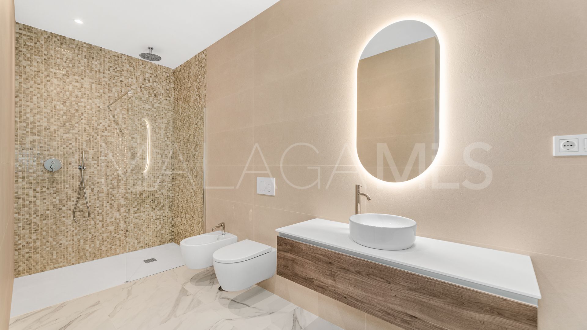 Villa for sale in Paraiso Alto