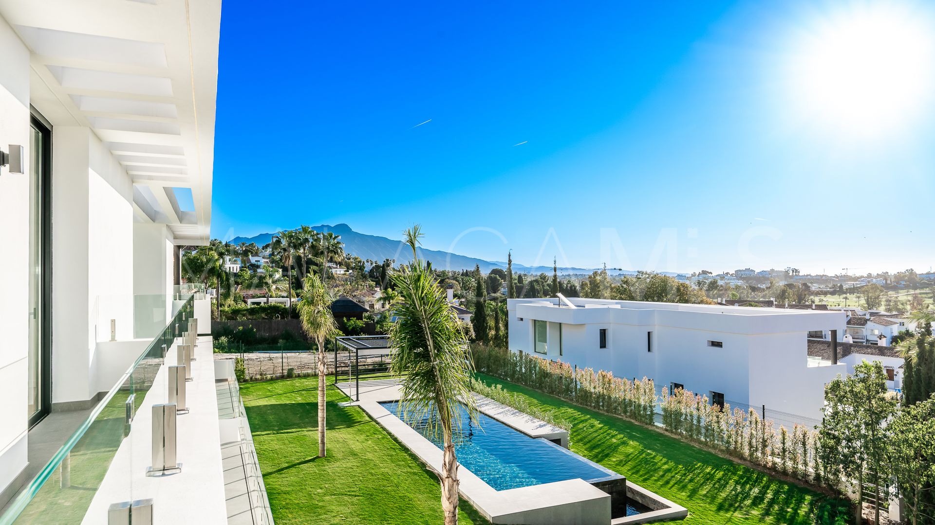 Villa for sale in Paraiso Alto