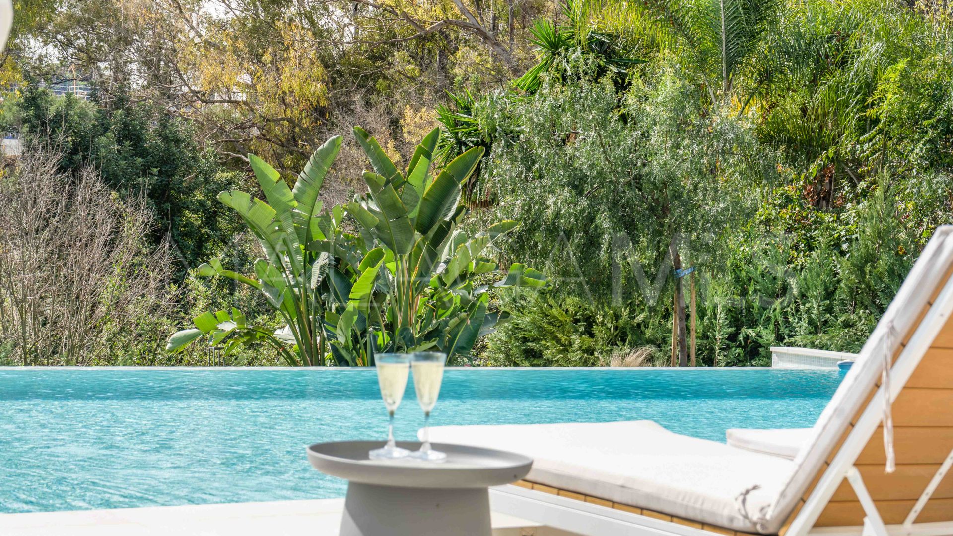 Villa for sale in Altos de Puente Romano