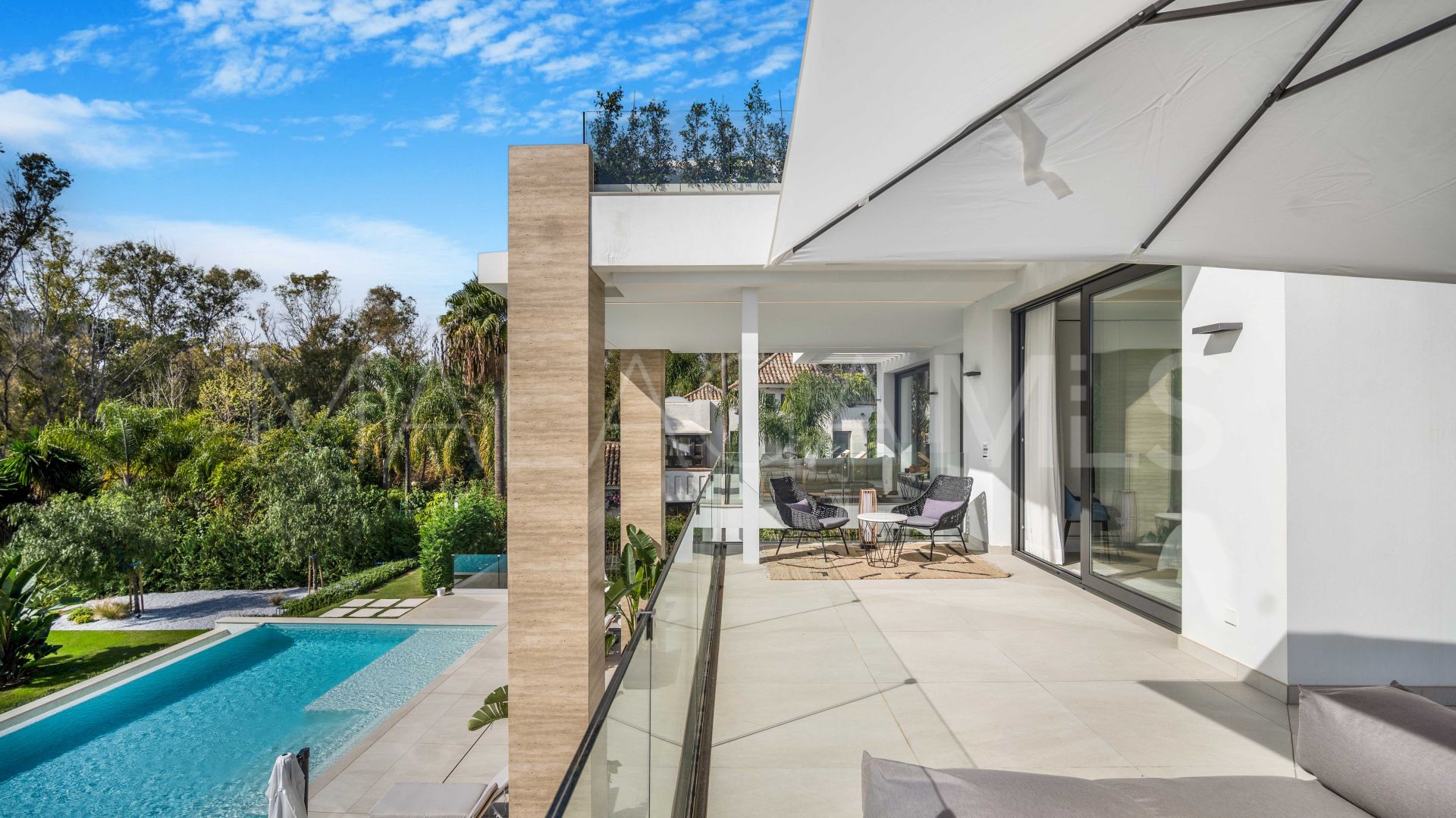 Villa for sale in Altos de Puente Romano