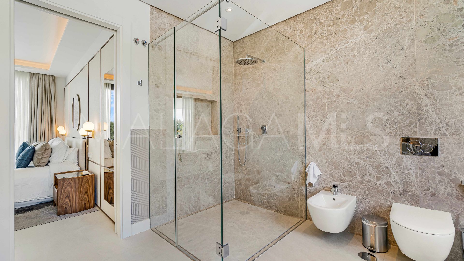 Villa for sale in Altos de Puente Romano