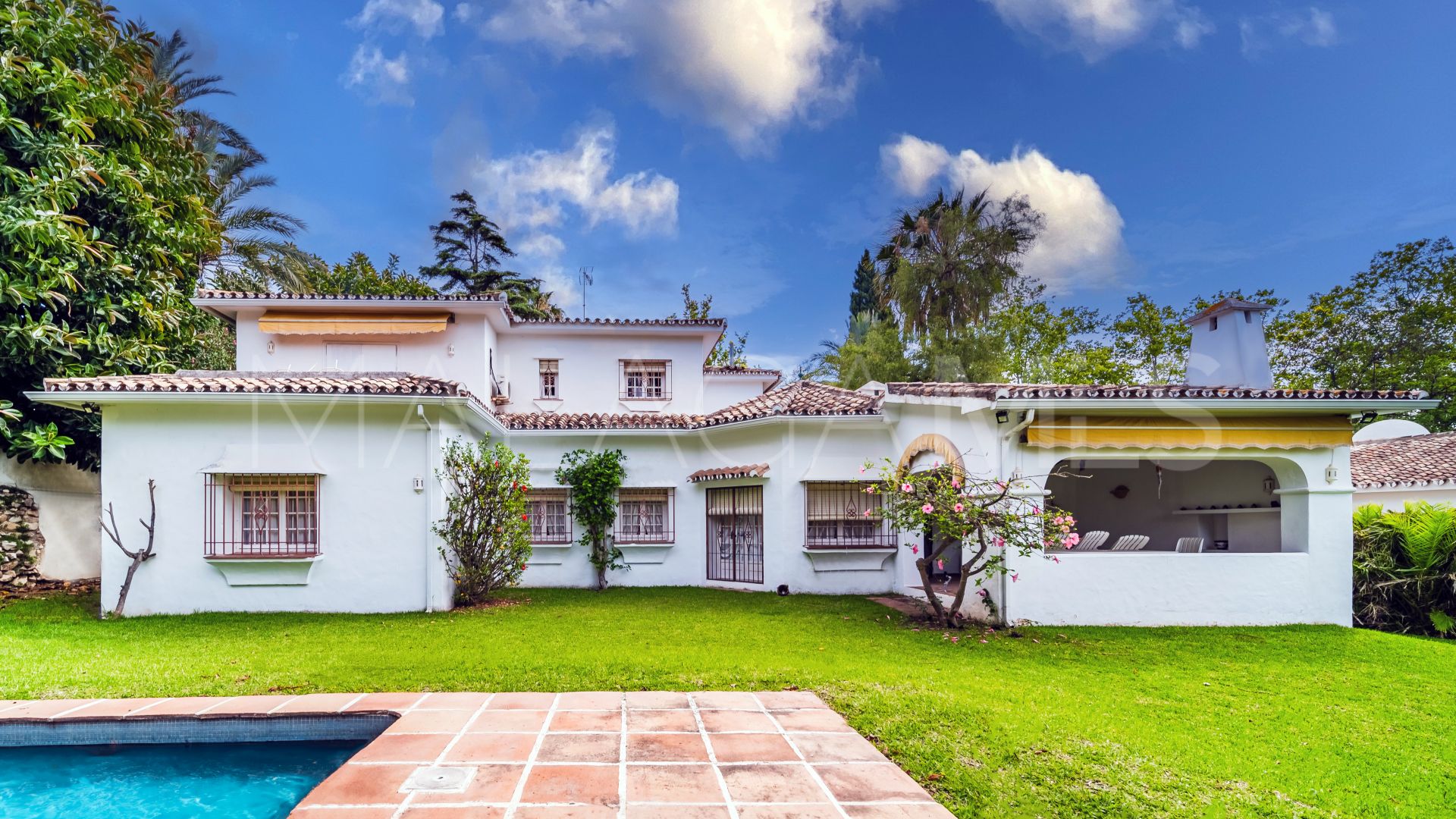 Buy Guadalmina Alta villa with 5 bedrooms