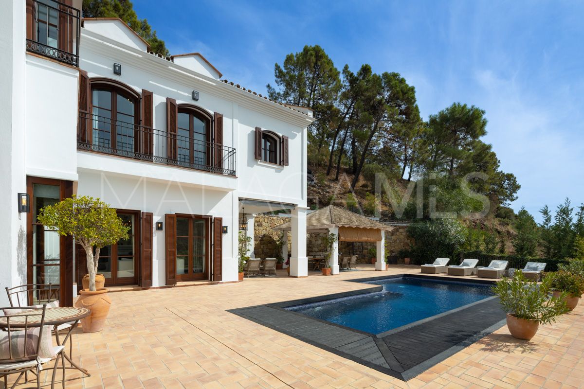 6 bedrooms El Madroñal villa for sale