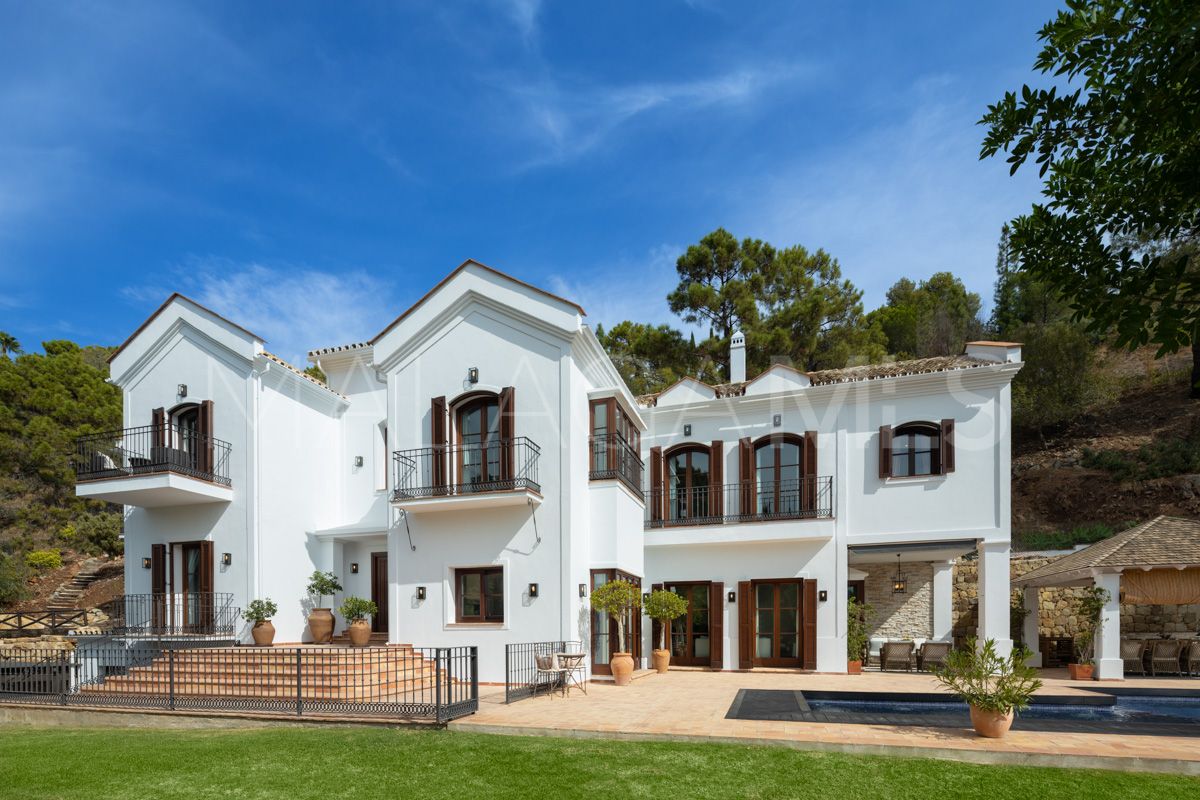 6 bedrooms El Madroñal villa for sale