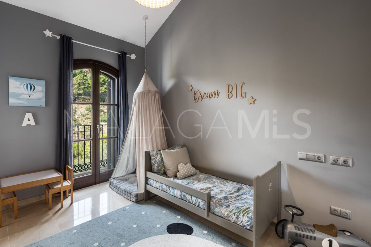 6 bedrooms El Madroñal villa for sale