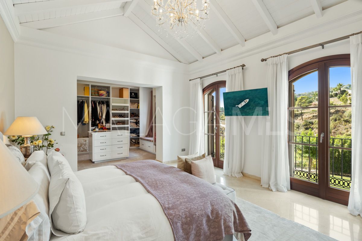 6 bedrooms El Madroñal villa for sale