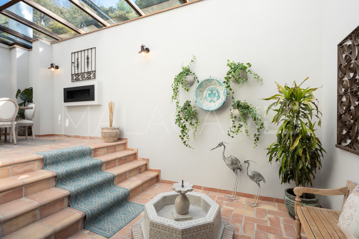 6 bedrooms El Madroñal villa for sale