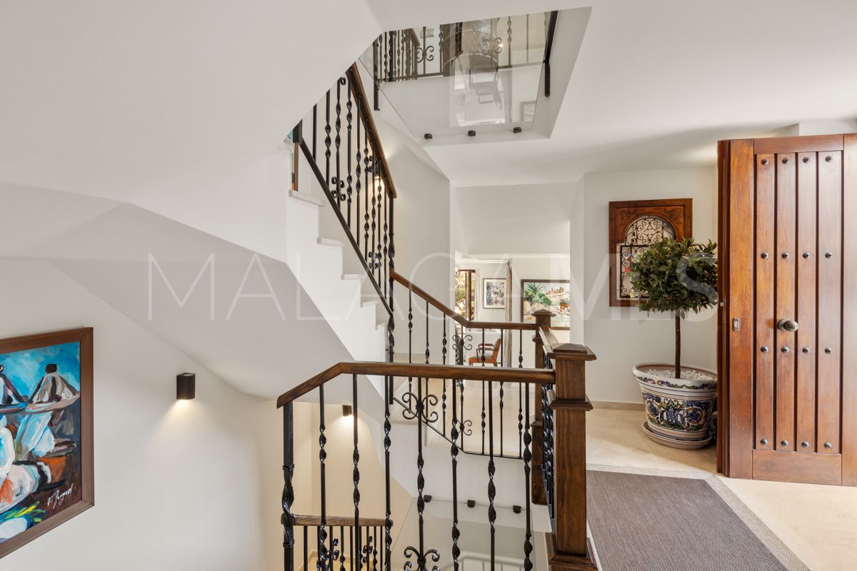 6 bedrooms El Madroñal villa for sale