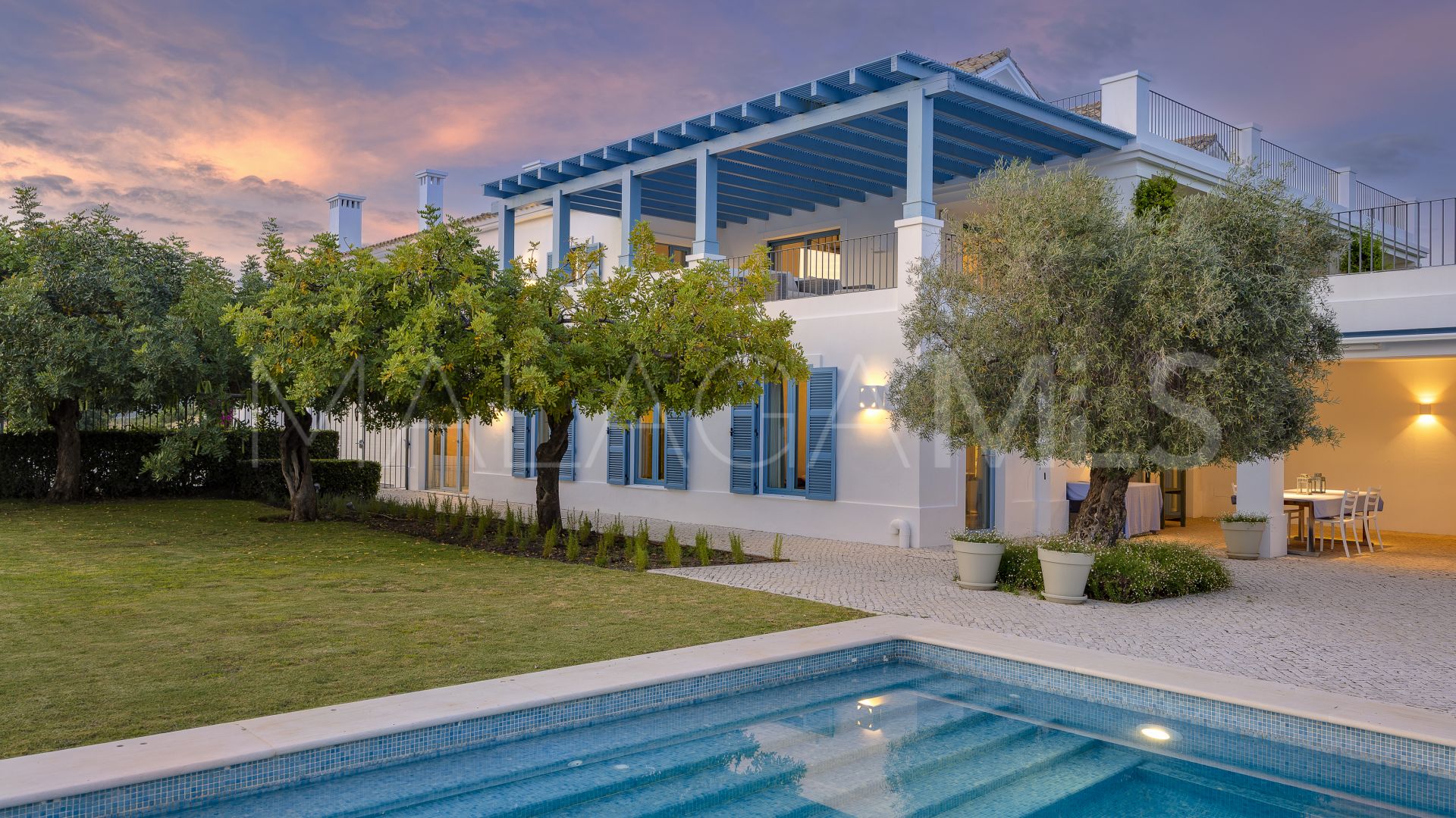 Buy villa de 5 bedrooms in Monte Mayor