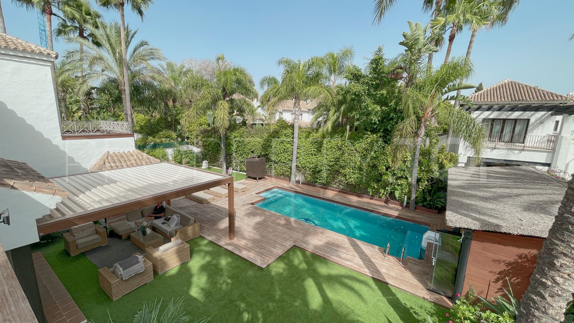 4 bedrooms villa in Las Mimosas for sale