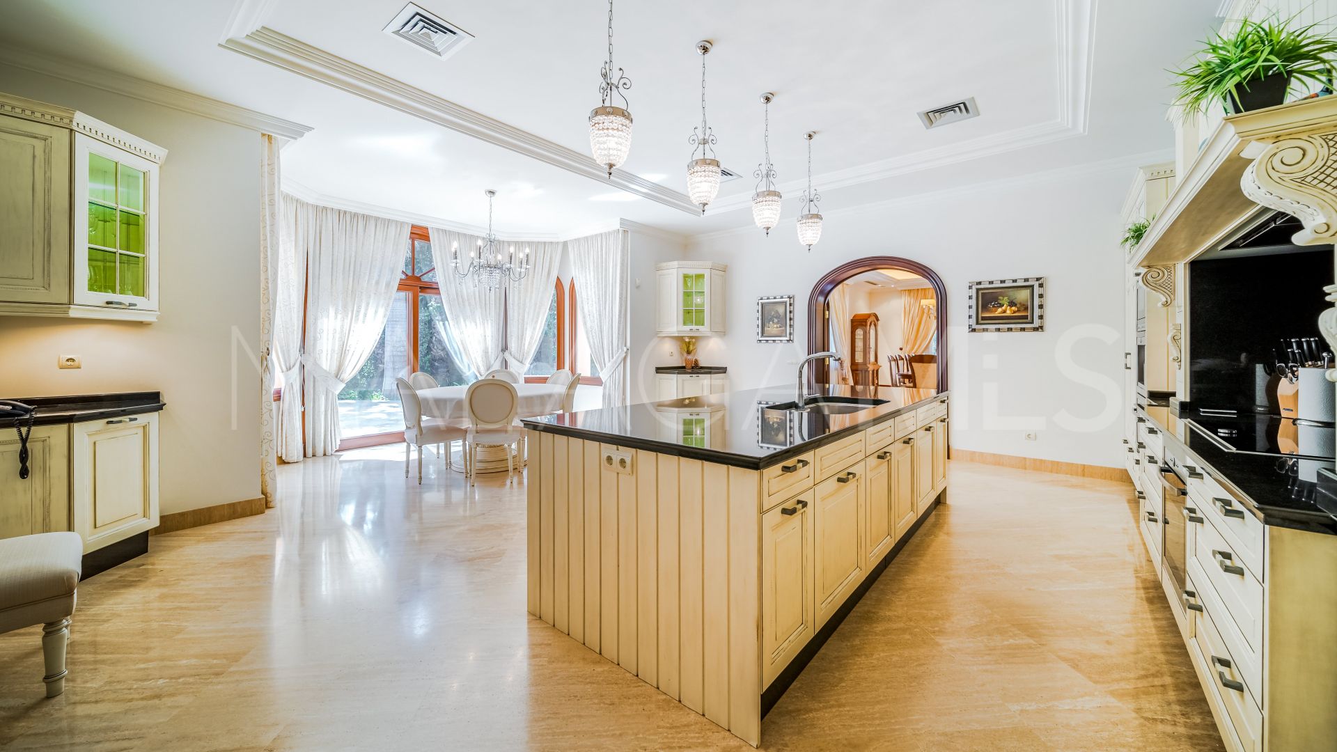 Guadalmina Baja, villa for sale de 8 bedrooms