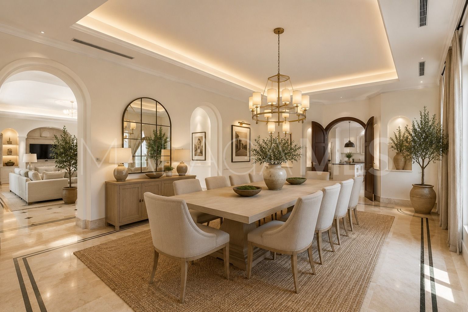 For sale Guadalmina Baja villa with 8 bedrooms