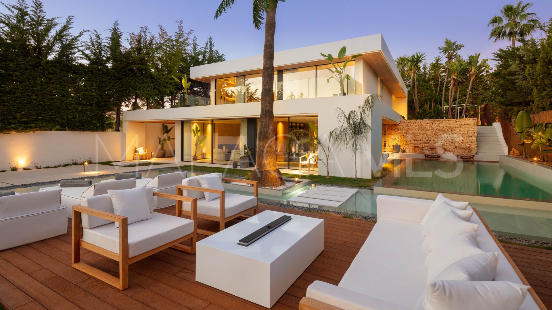 Villa a la venta de 4 bedrooms in Nueva Andalucia