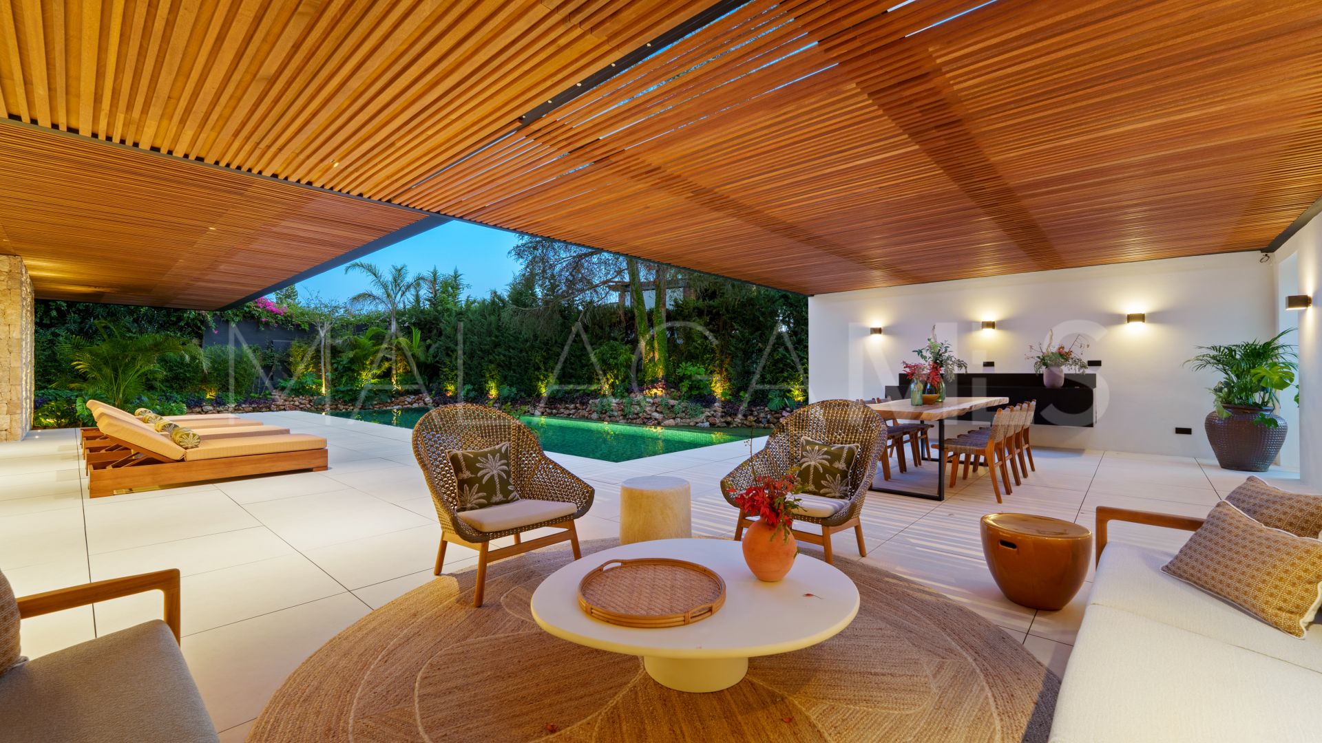 6 bedrooms Parcelas del Golf villa for sale