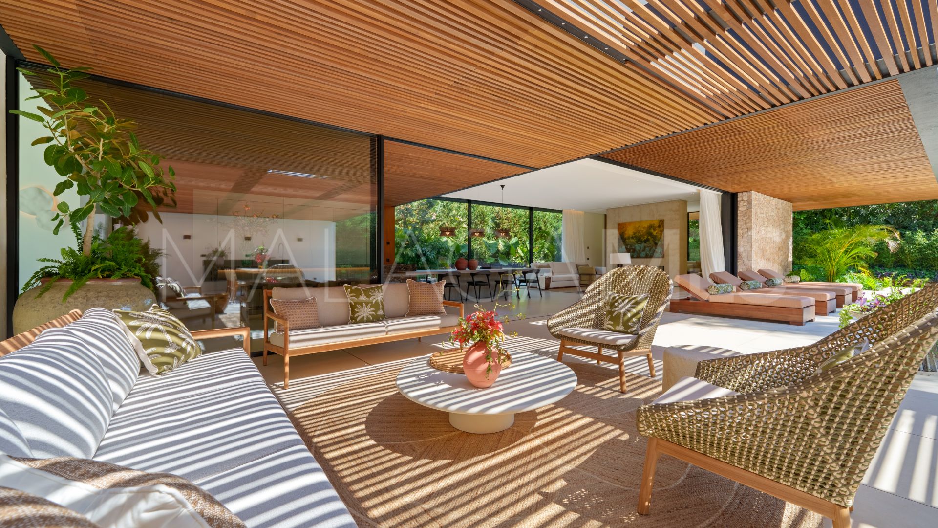 6 bedrooms Parcelas del Golf villa for sale