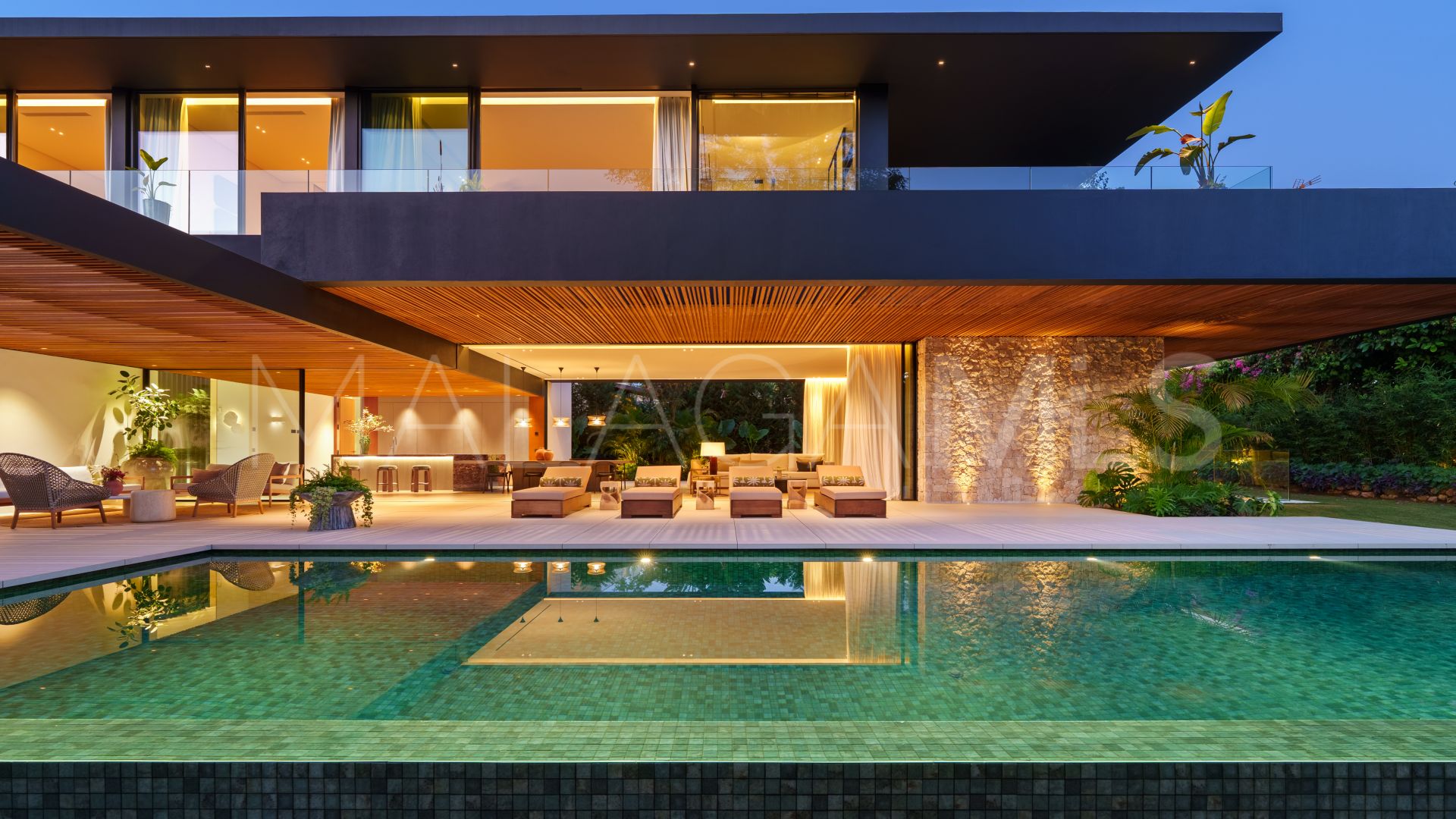 6 bedrooms Parcelas del Golf villa for sale