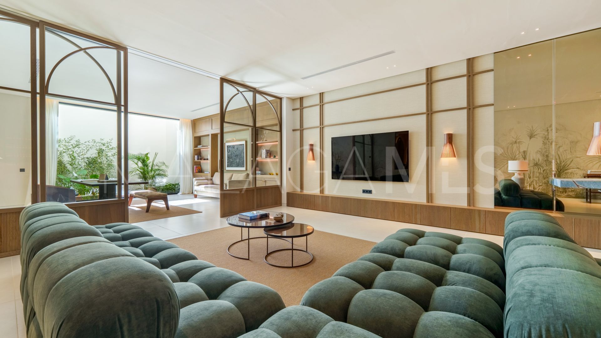 6 bedrooms Parcelas del Golf villa for sale
