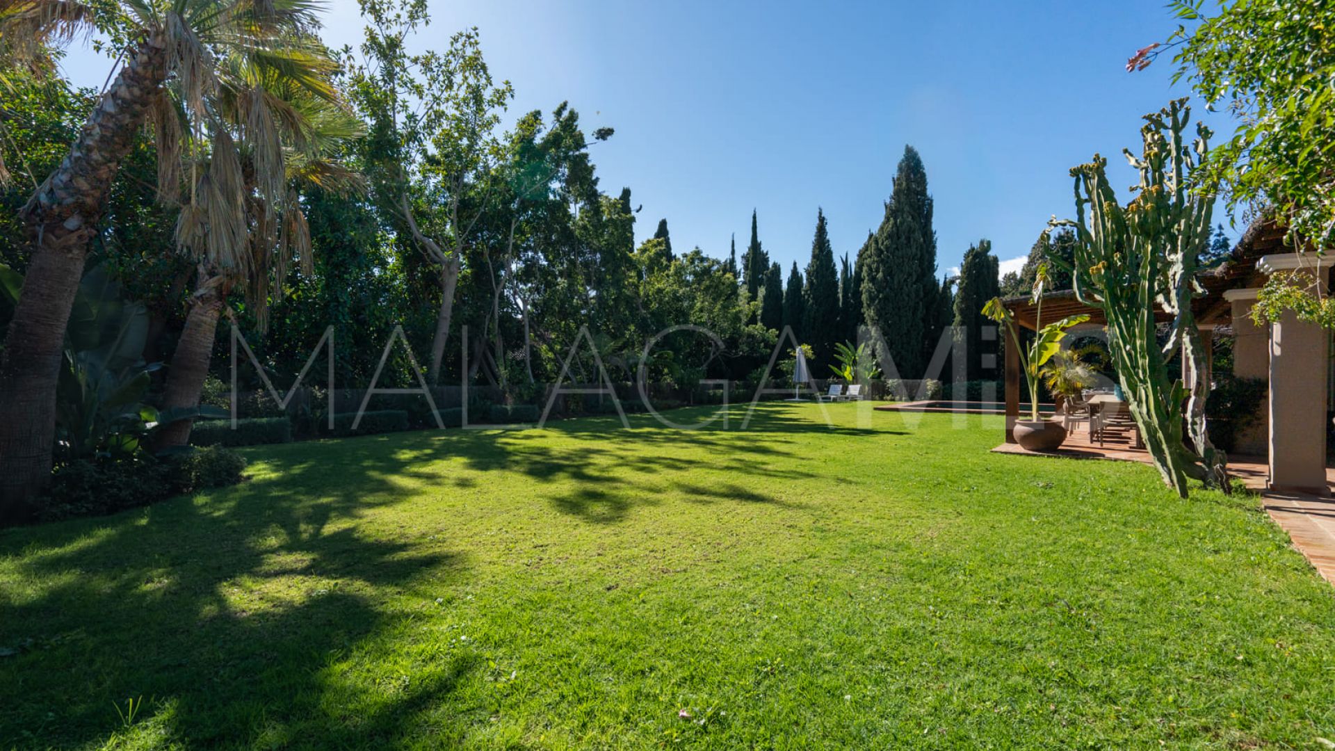 Villa for sale in Nagüeles