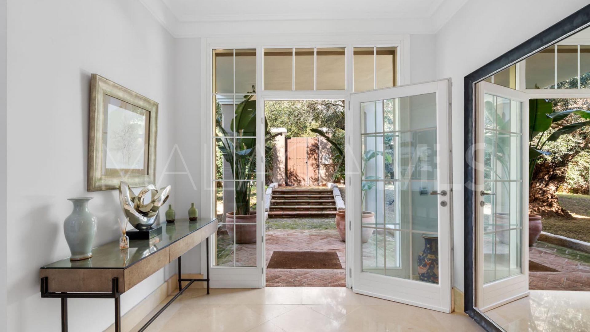 Villa for sale in Nagüeles