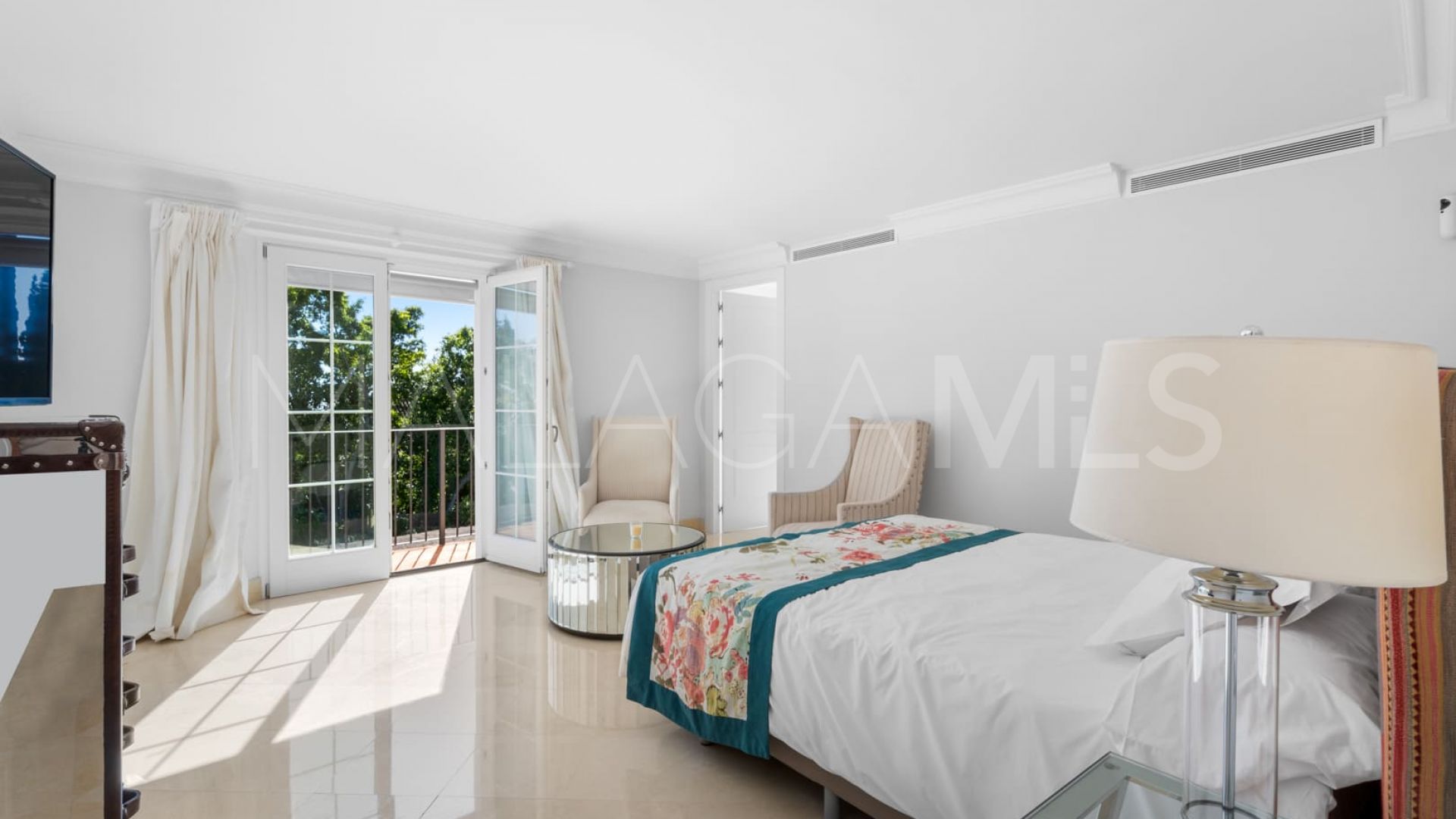 Villa for sale in Nagüeles