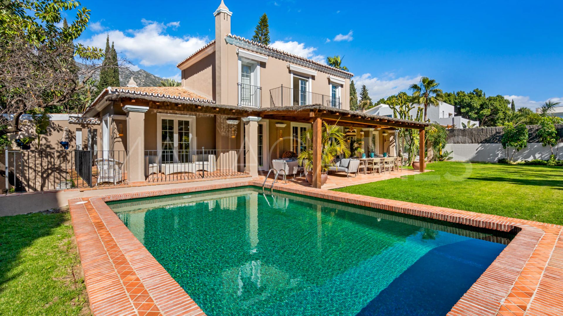 Villa for sale in Nagüeles
