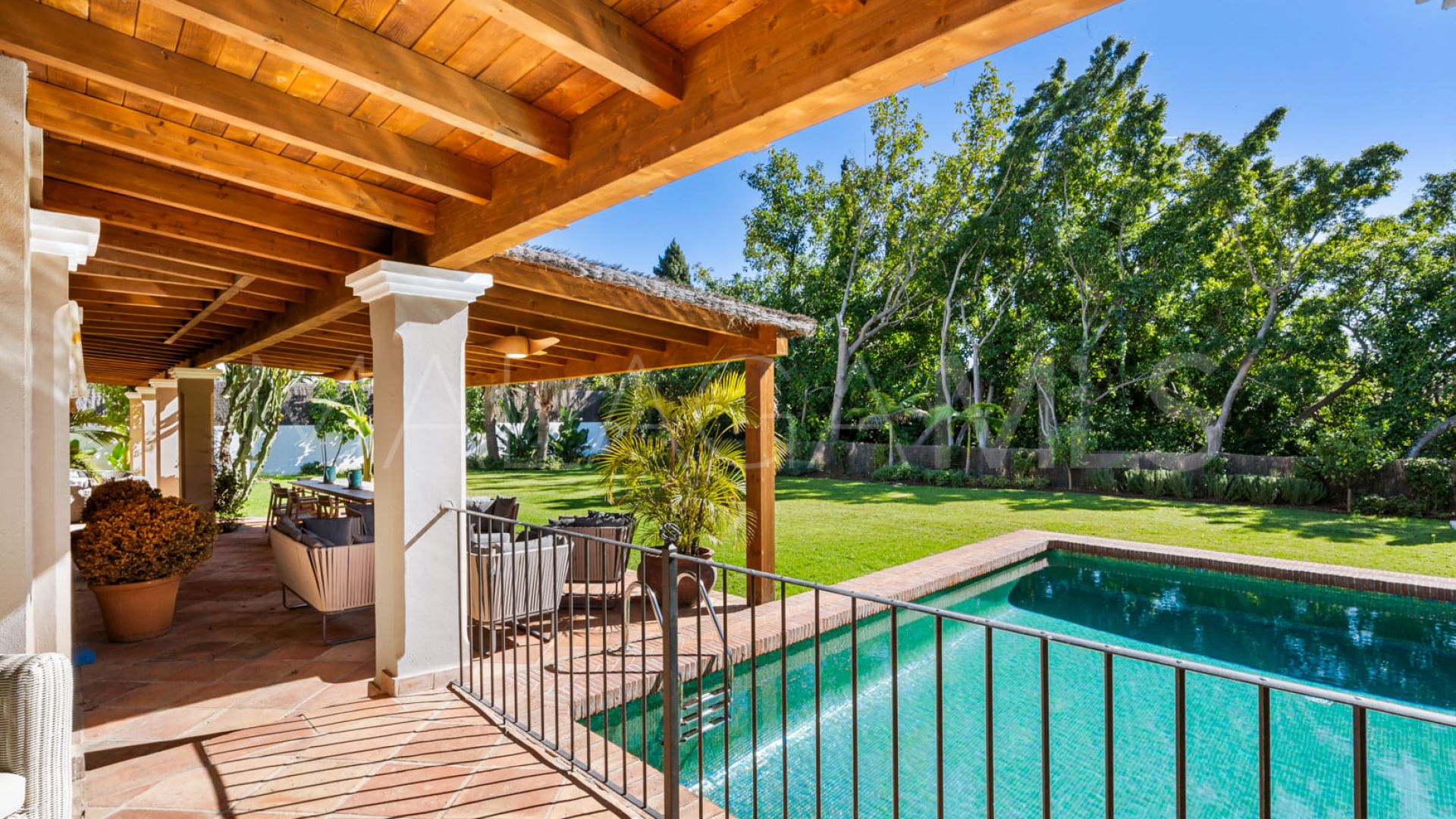 Villa for sale in Nagüeles