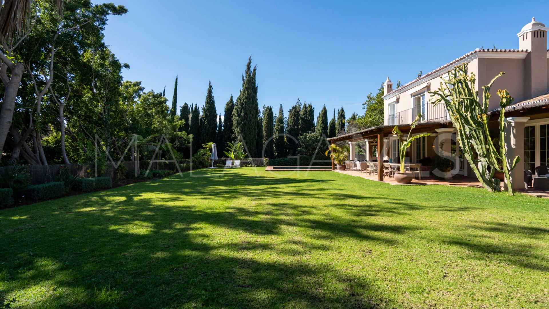 Villa for sale in Nagüeles