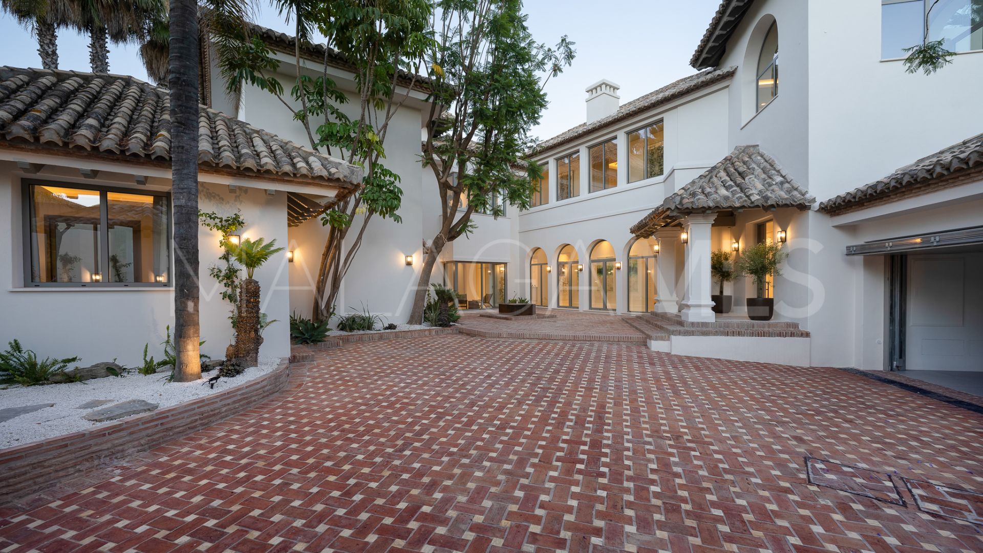 Monte Halcones, villa de 7 bedrooms for sale