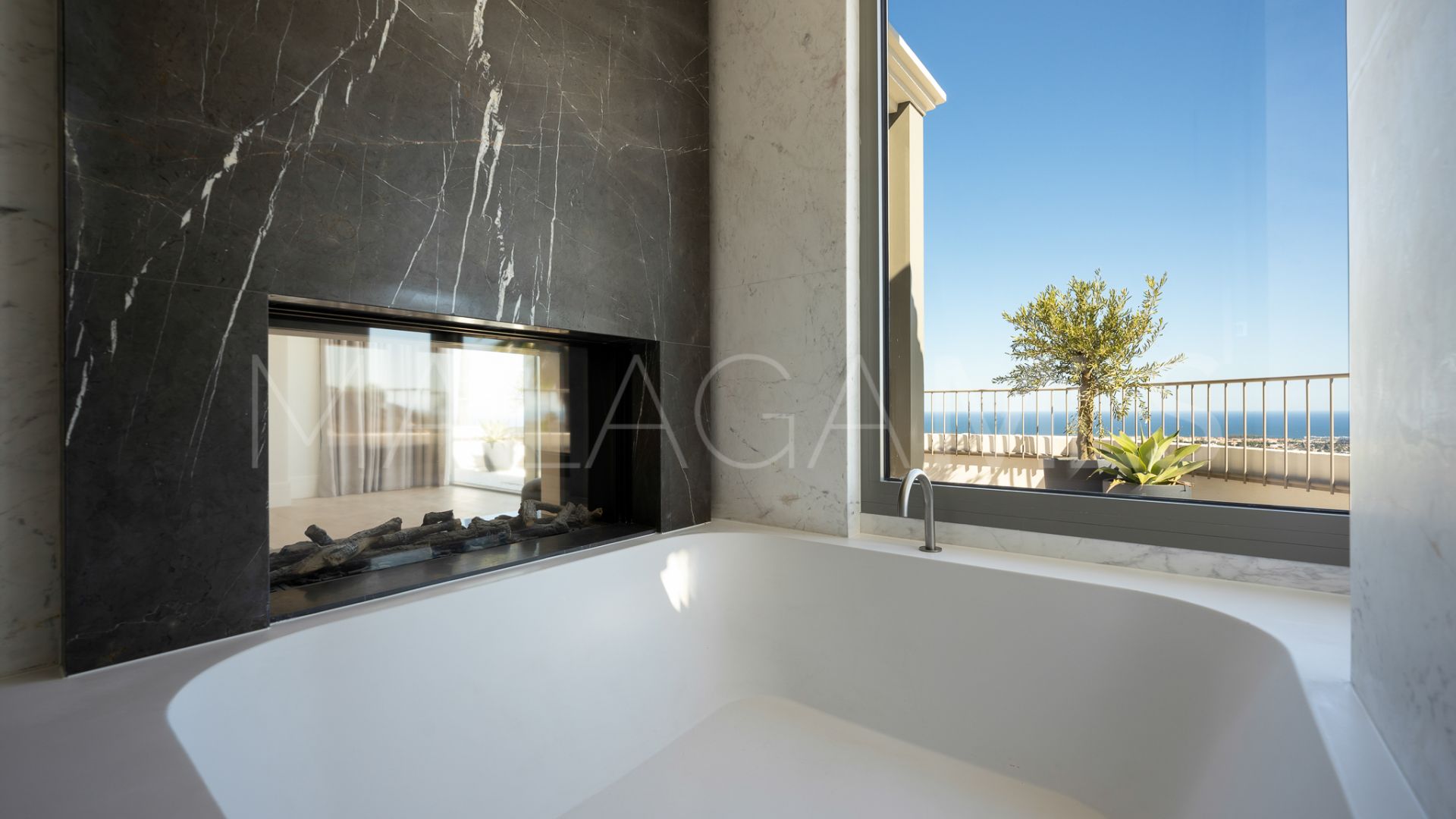 Monte Halcones, villa de 7 bedrooms for sale