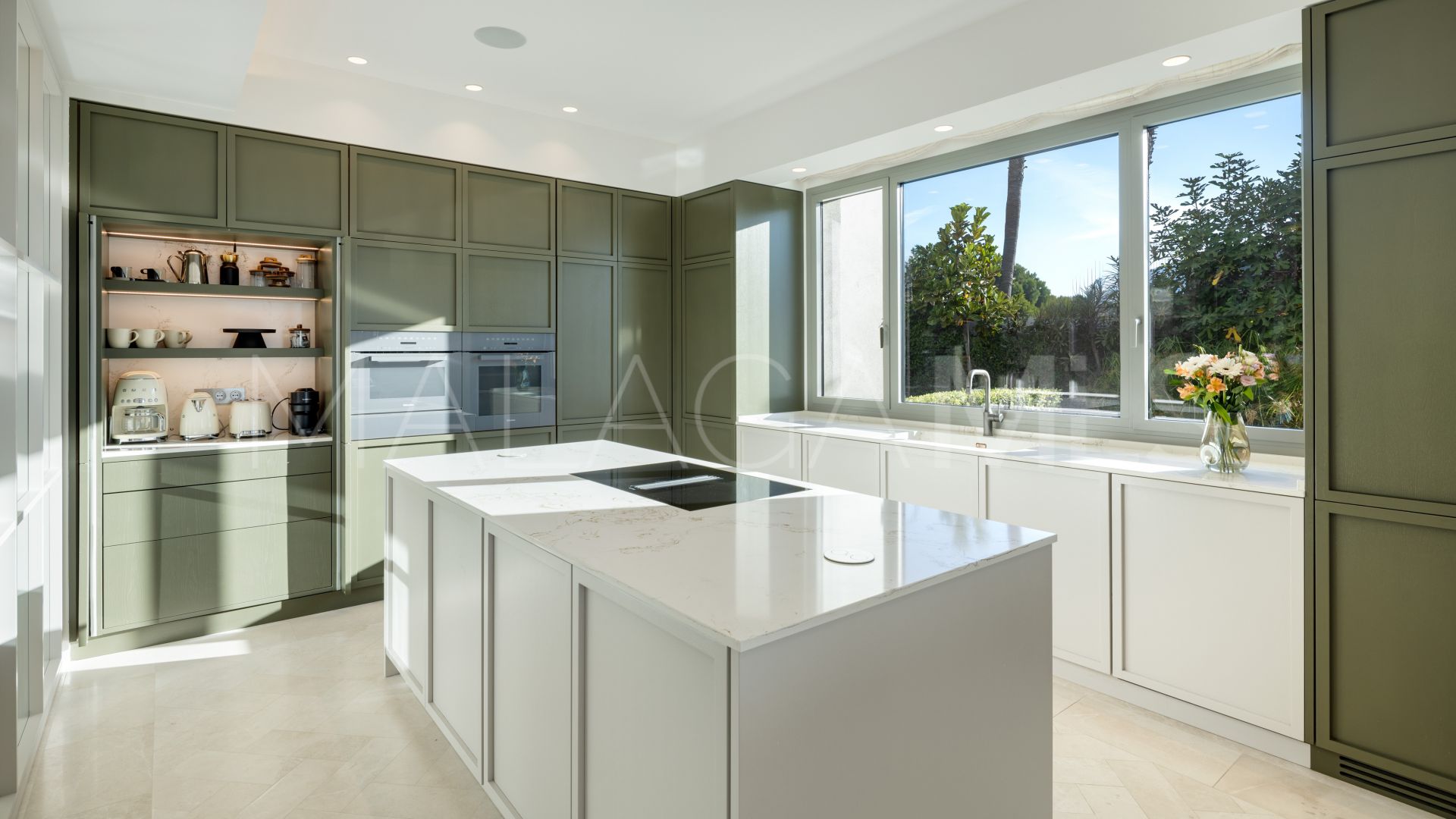 Villa for sale in Monte Halcones