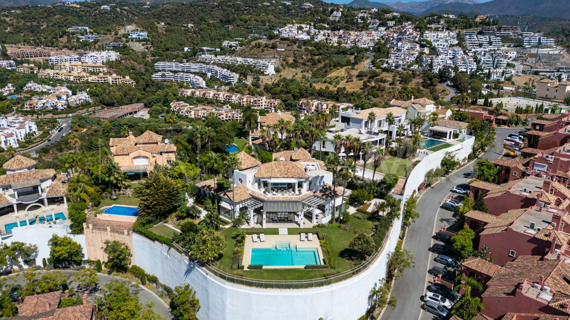 Villa for sale in Monte Halcones