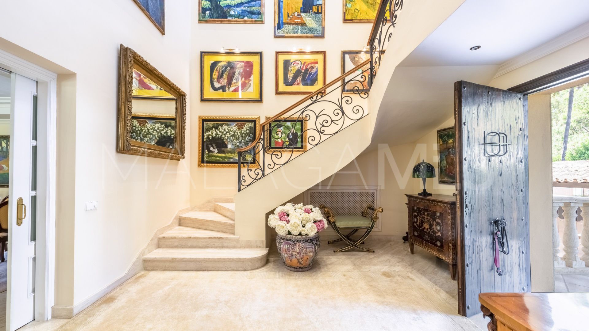Villa for sale in Las Brisas