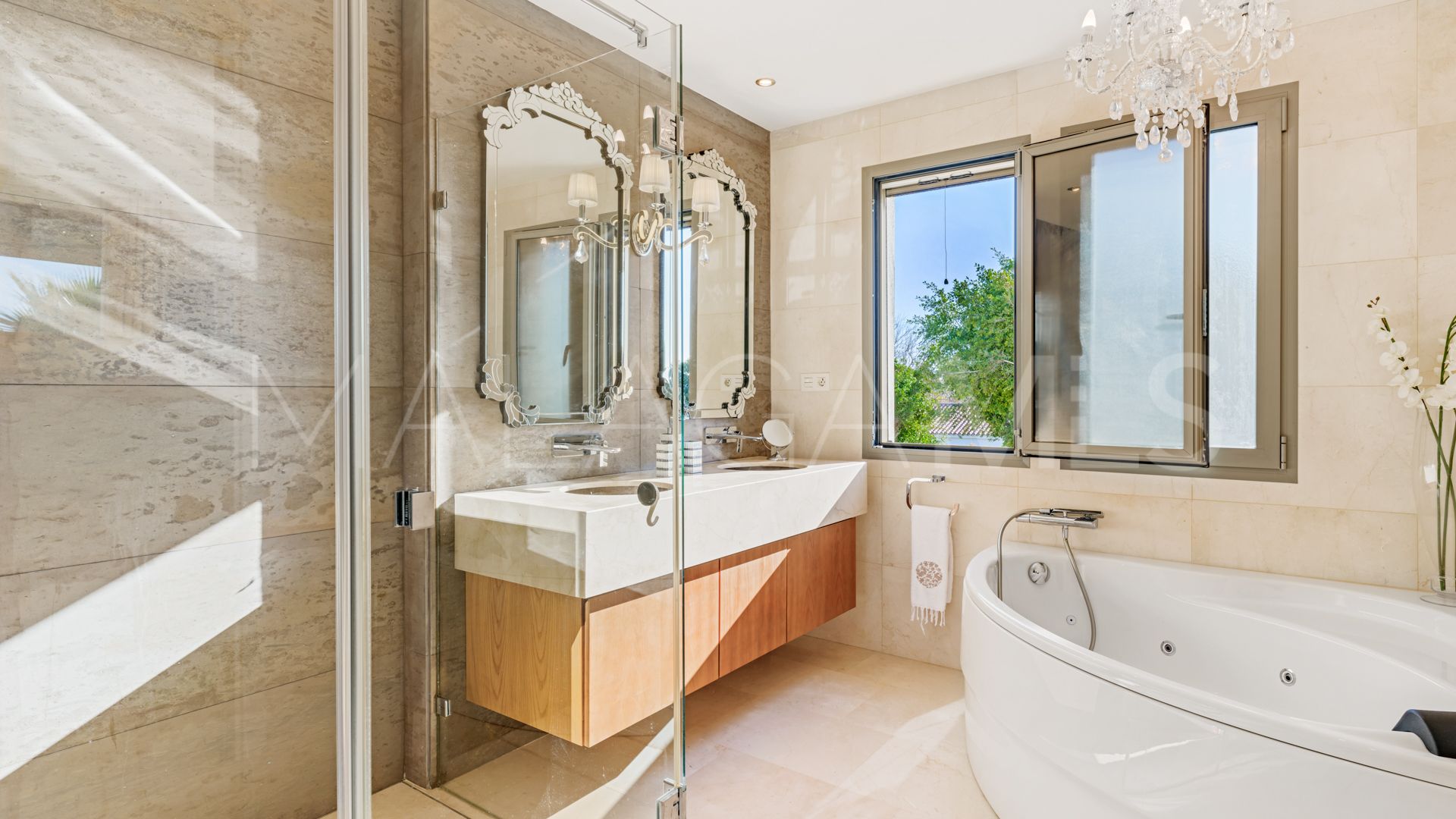Villa for sale in Marbella Est