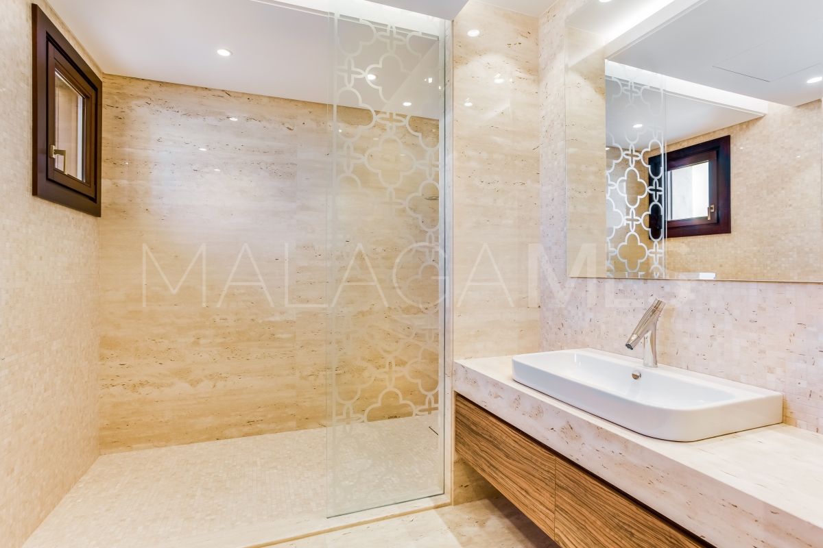 Nueva Andalucia, villa with 6 bedrooms for sale