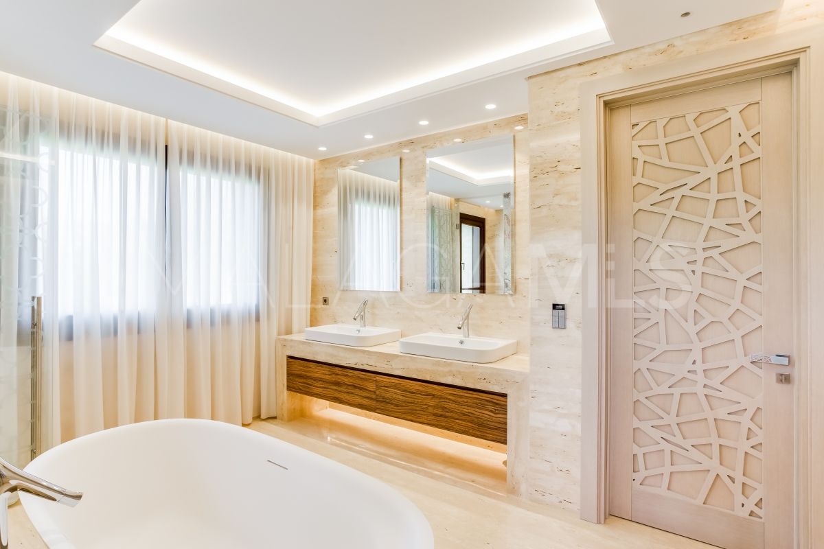 Nueva Andalucia, villa with 6 bedrooms for sale
