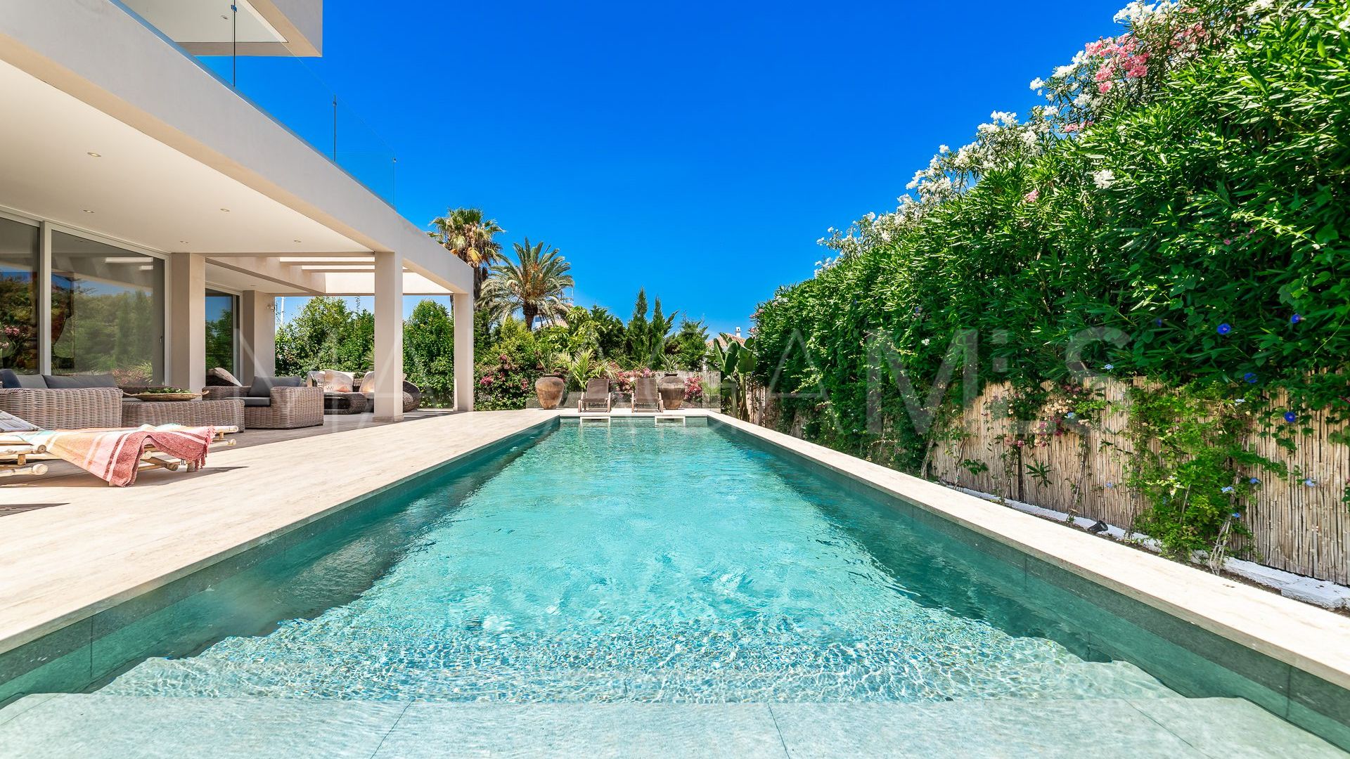 Villa in San Pedro de Alcantara for sale