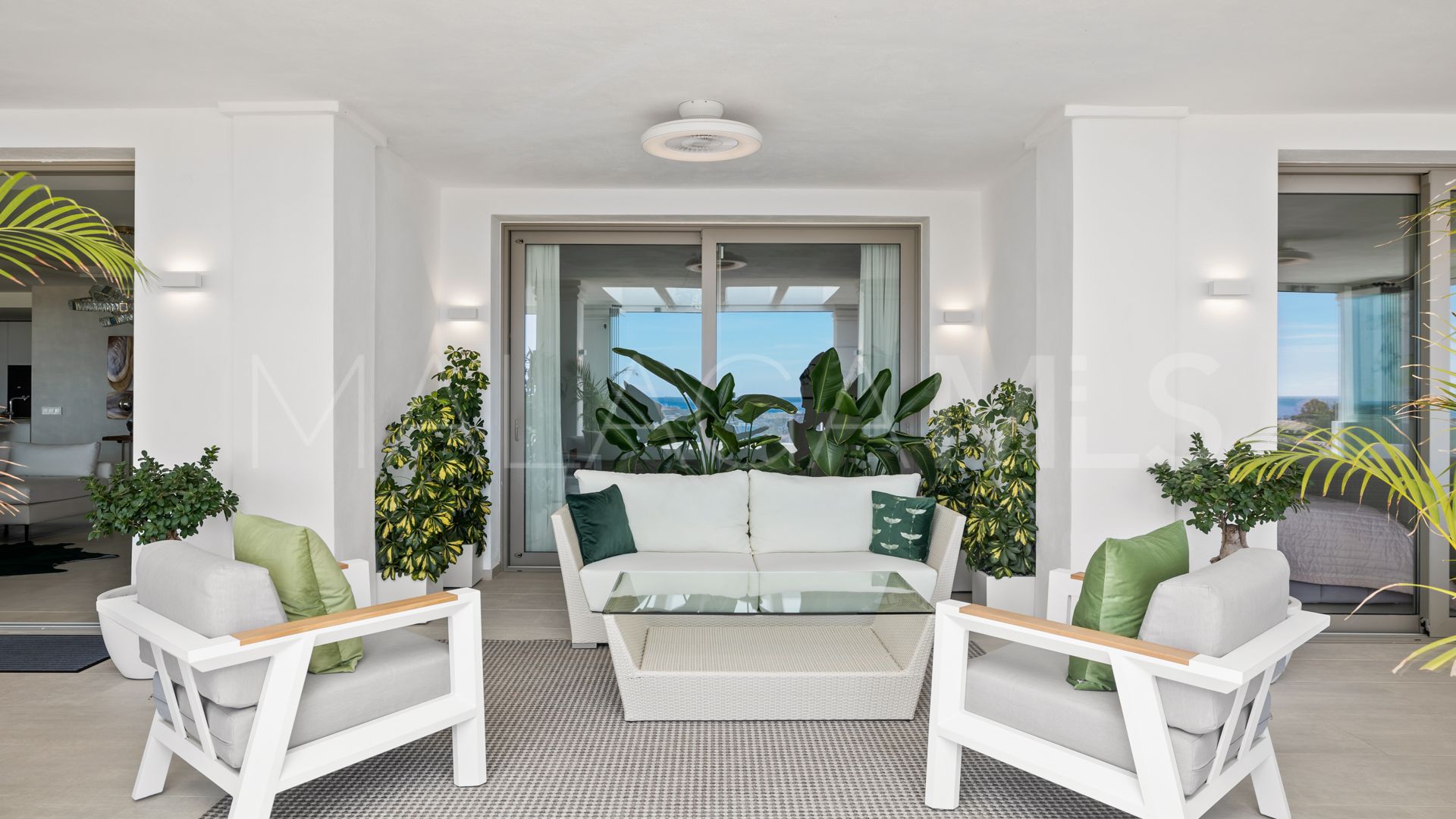 Lägenhet for sale in 9 Lions Residences