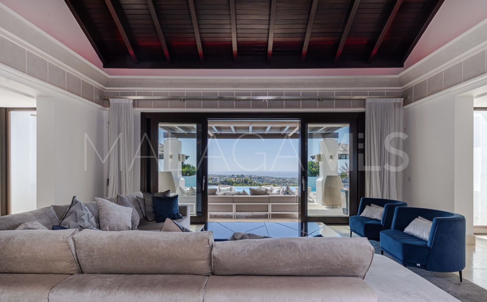 For sale 5 bedrooms villa in Los Flamingos