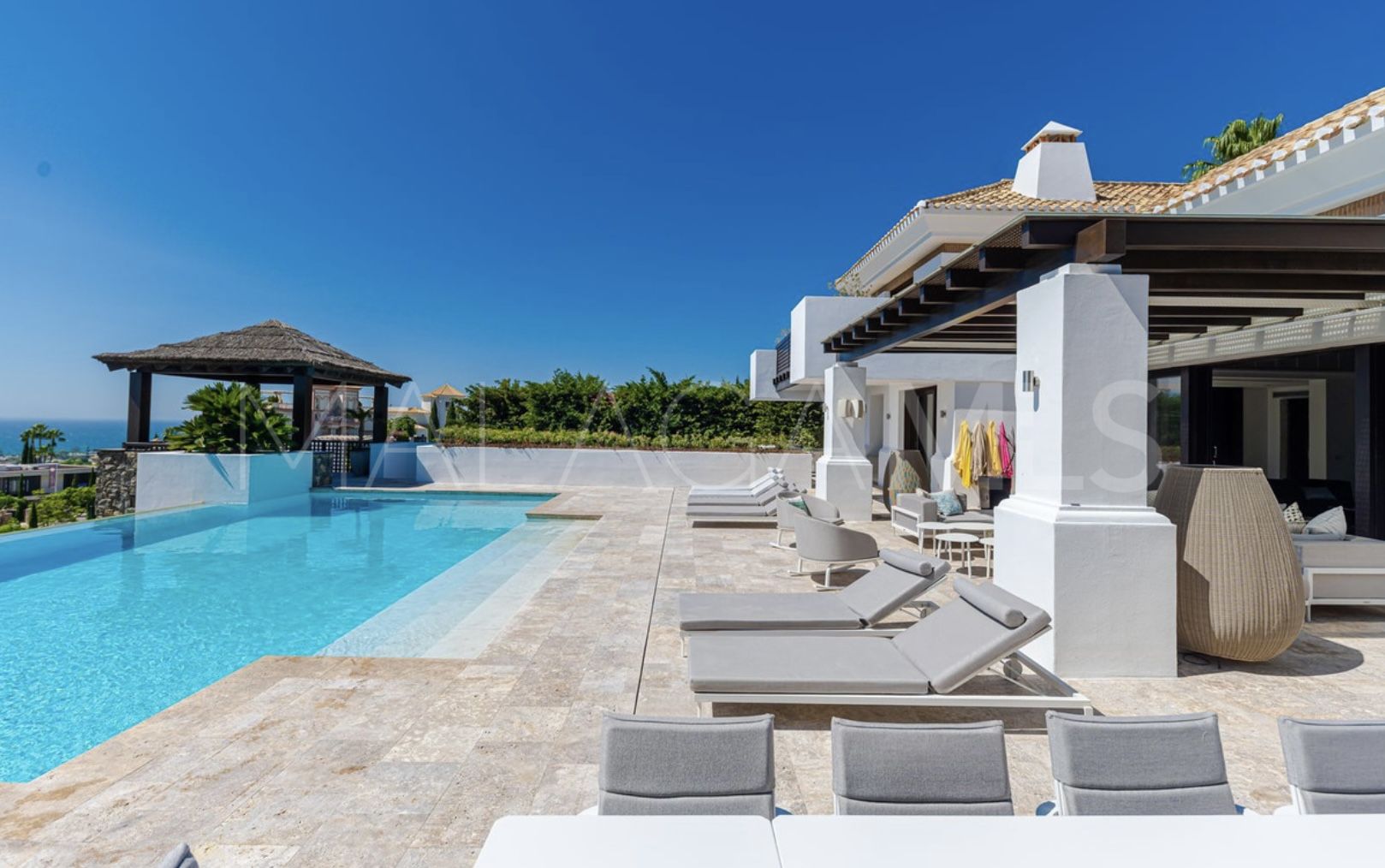 For sale 5 bedrooms villa in Los Flamingos