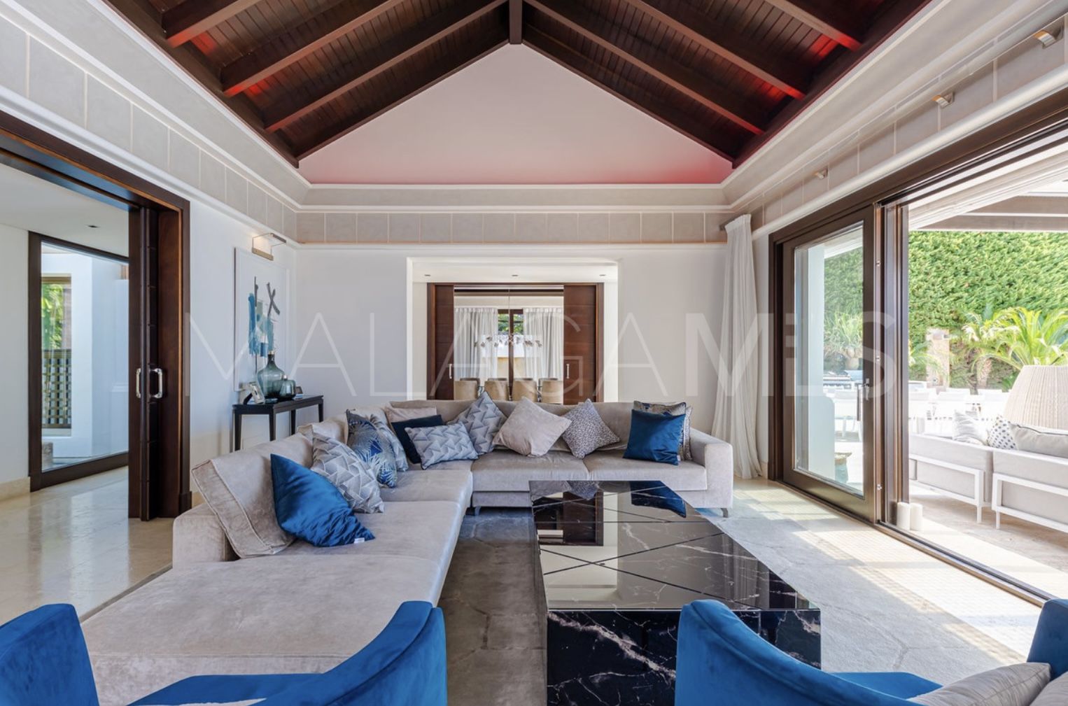 For sale 5 bedrooms villa in Los Flamingos