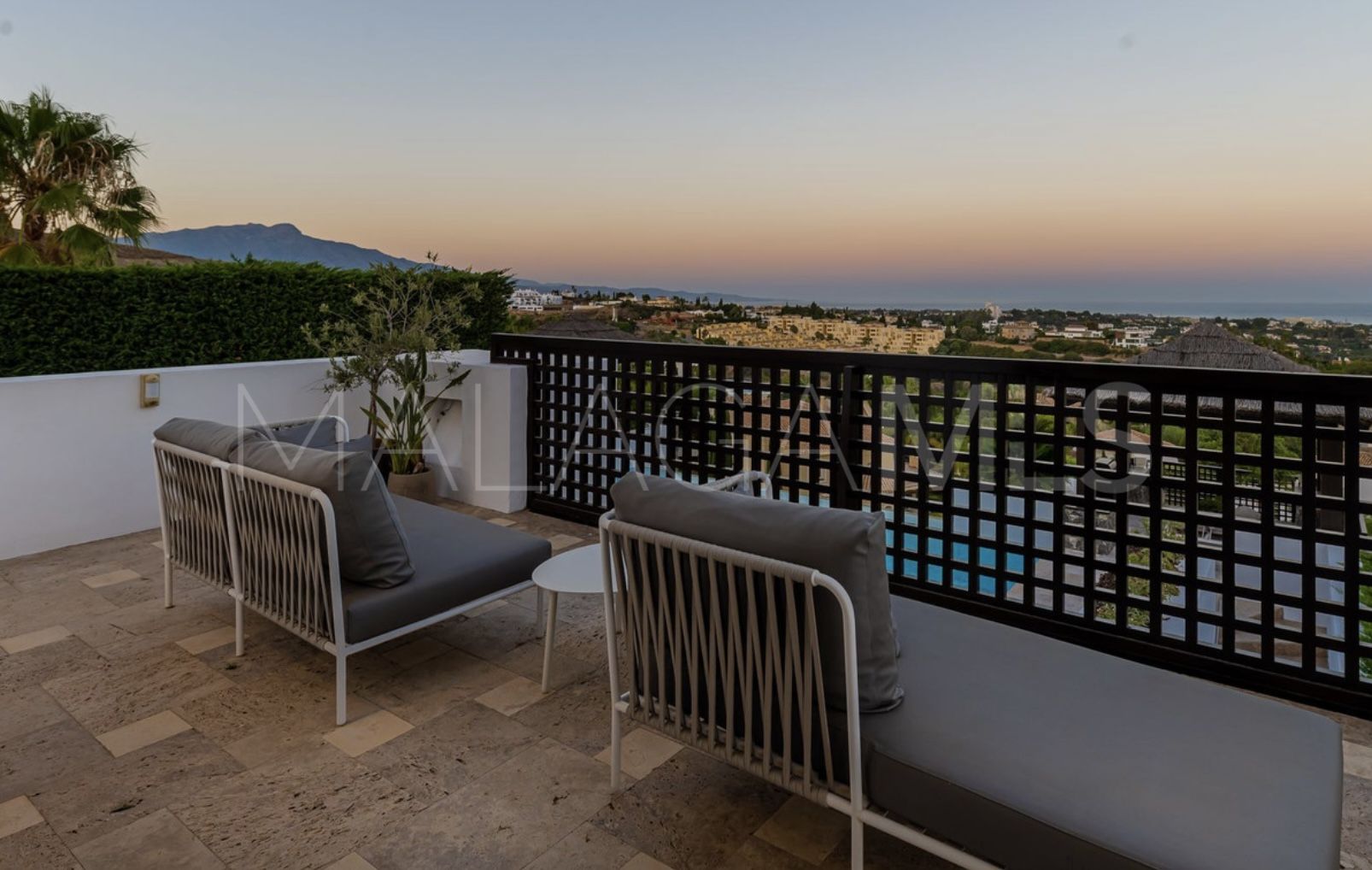For sale 5 bedrooms villa in Los Flamingos