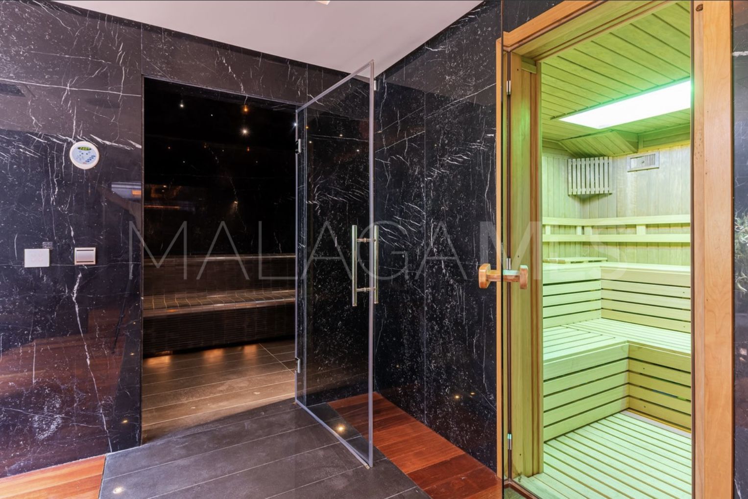 For sale 5 bedrooms villa in Los Flamingos
