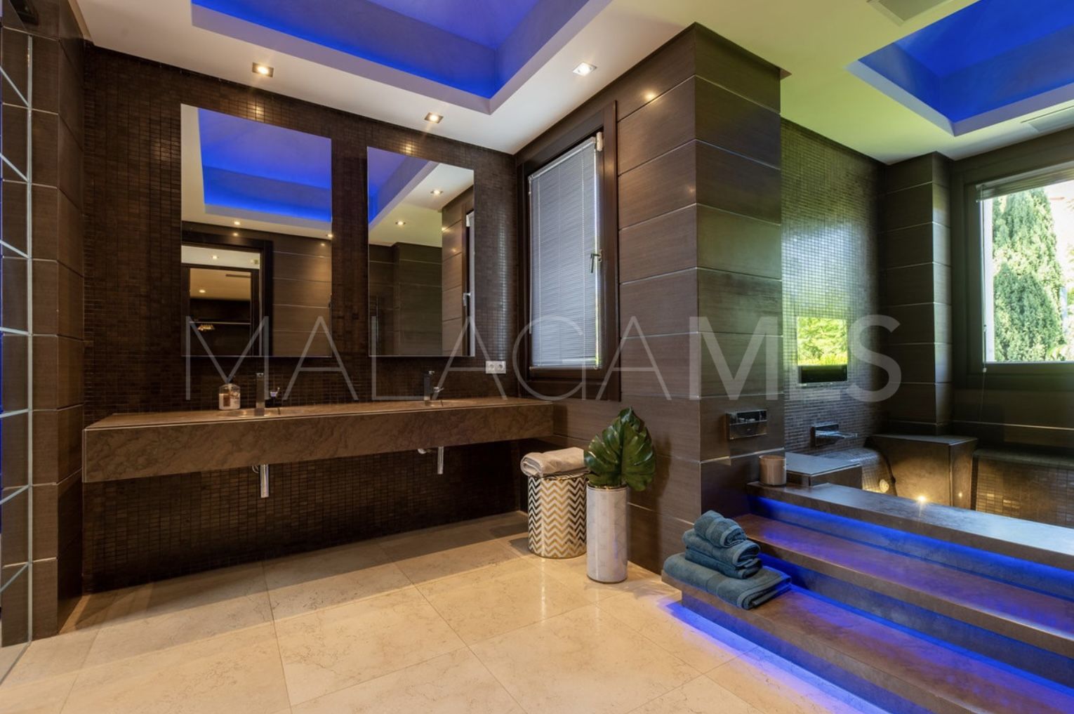 For sale 5 bedrooms villa in Los Flamingos