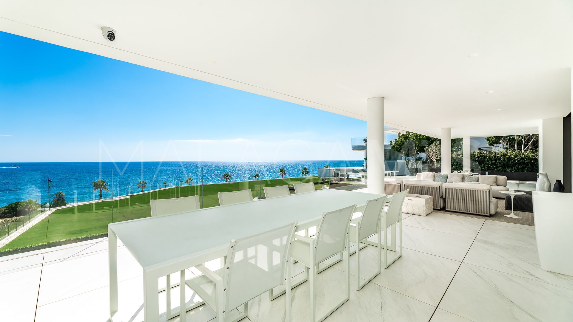 For sale apartment in New Golden Mile with 5 bedrooms