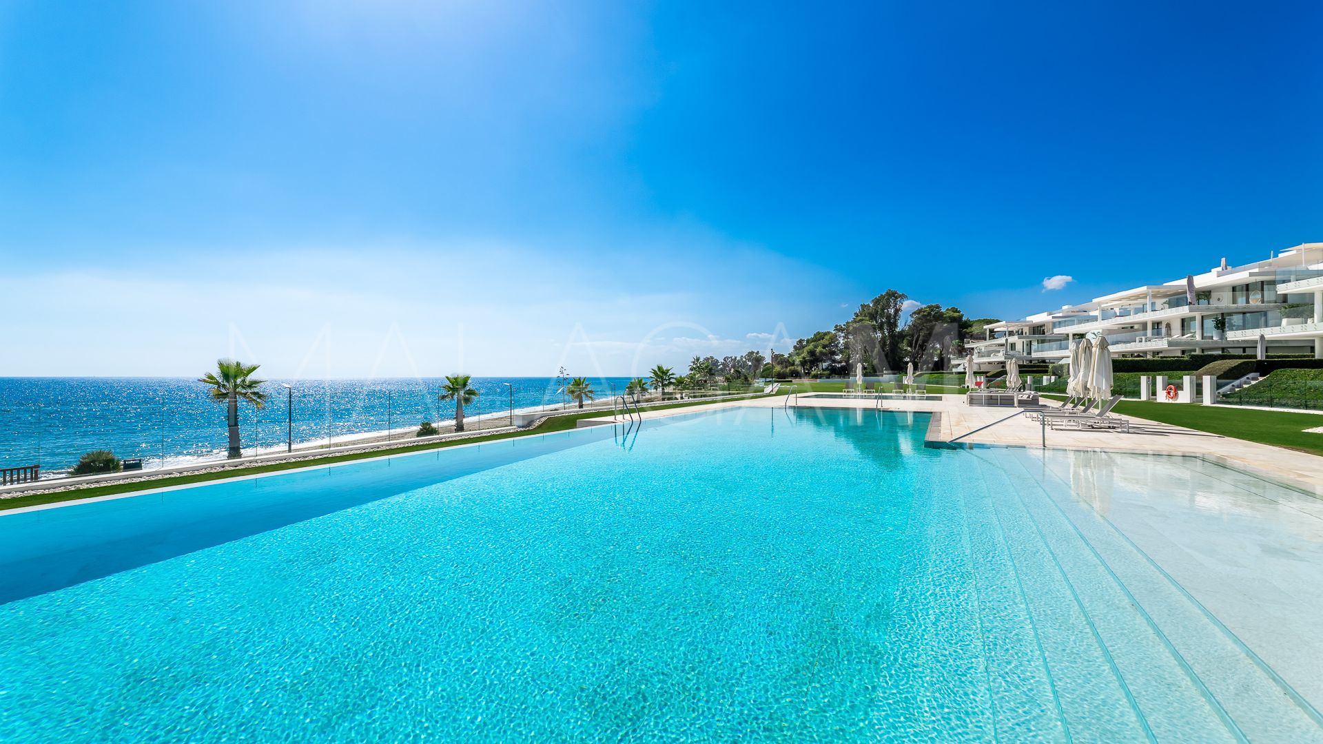 For sale apartment in New Golden Mile with 5 bedrooms