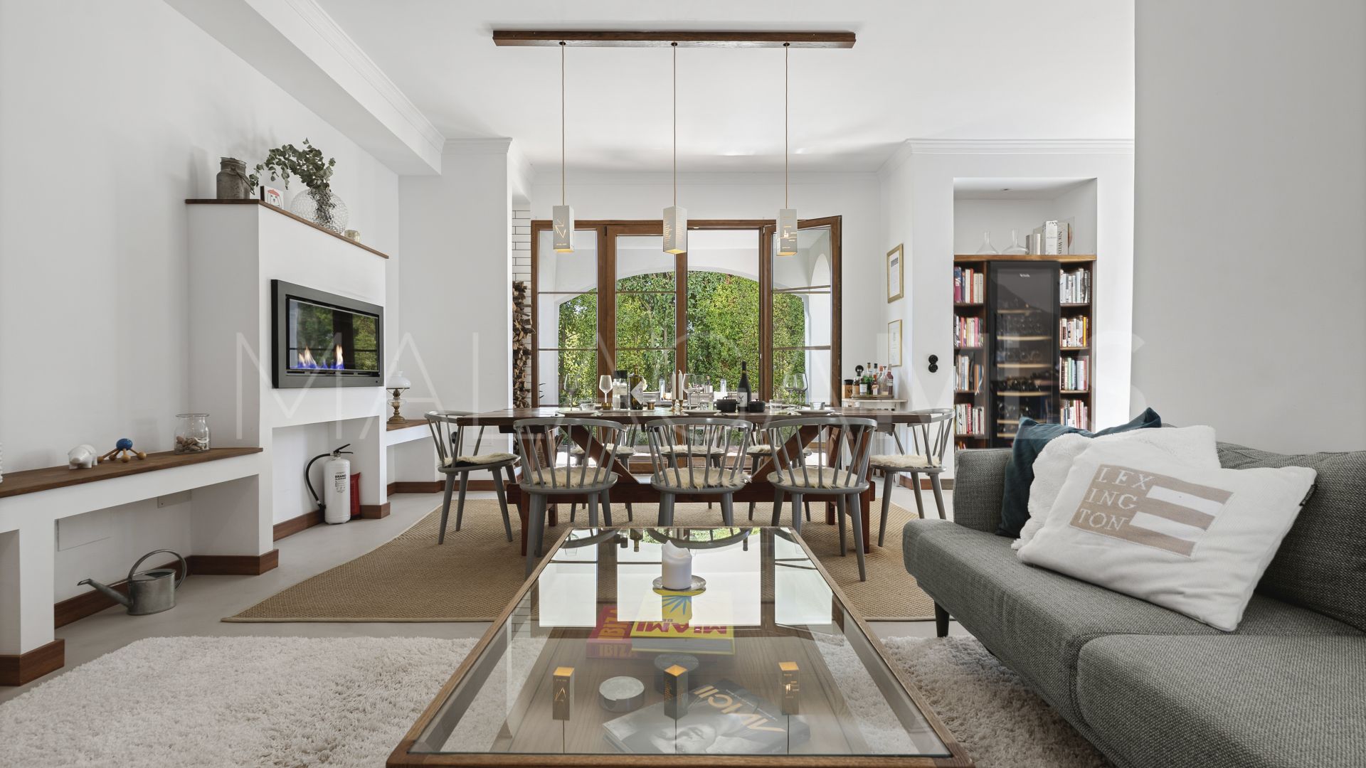 Villa for sale in Estepona